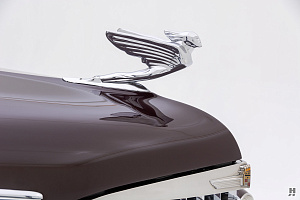 1938. Cadillac V-16 Hood Ornament