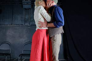 “Комментарии непристойного Тома” (Ереванский государственный театр кукол имени Ов. Туманяна)