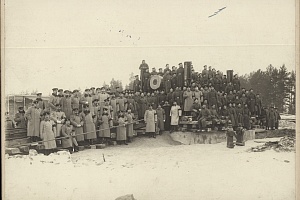 Форт Красная горка: бараки и столовая; батареи; орудия. Фотография Г. М. Данилова, 1910. РГАВМФ