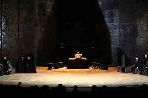 “Джанни Скикки”. Фото Наташи Разиной © Мариинский театр